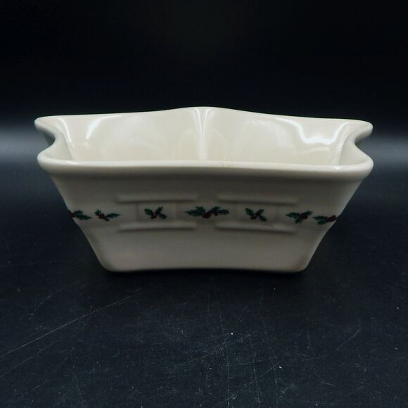 Longaberger Pottery Large Star Dish Traditional Holly Christmas Pattern - Picture 2 of 13